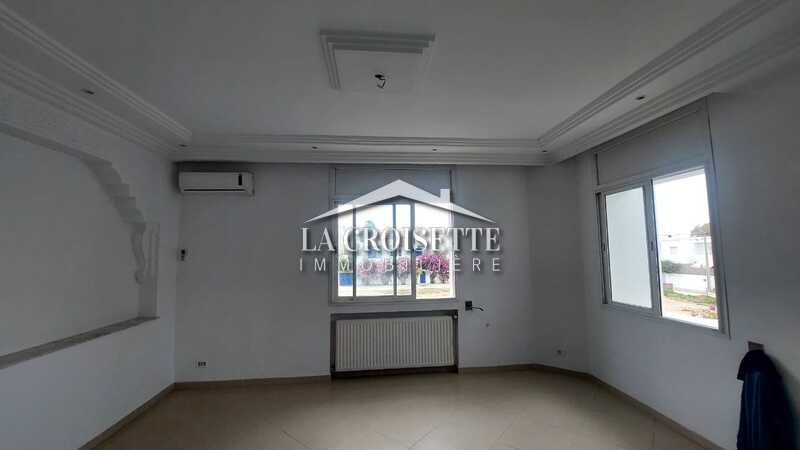 Appartement S+4 à La Marsa